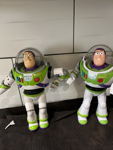 Two talking buzz - two,